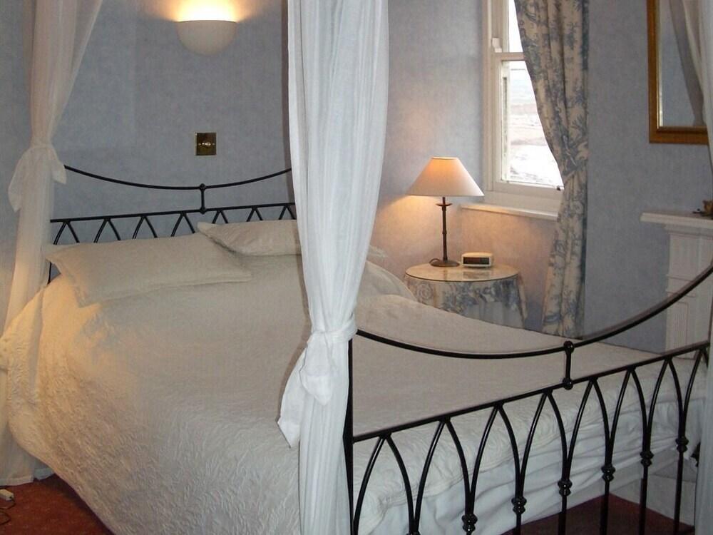 The Moelwyn Hotel & Restaurant