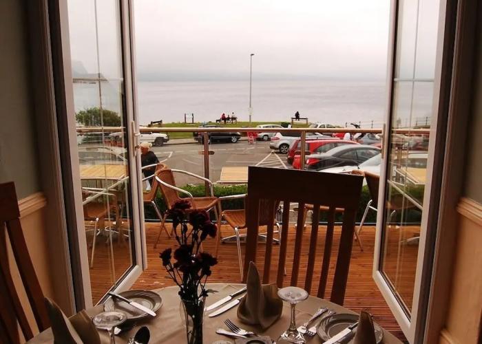 The Moelwyn Hotel & Restaurant