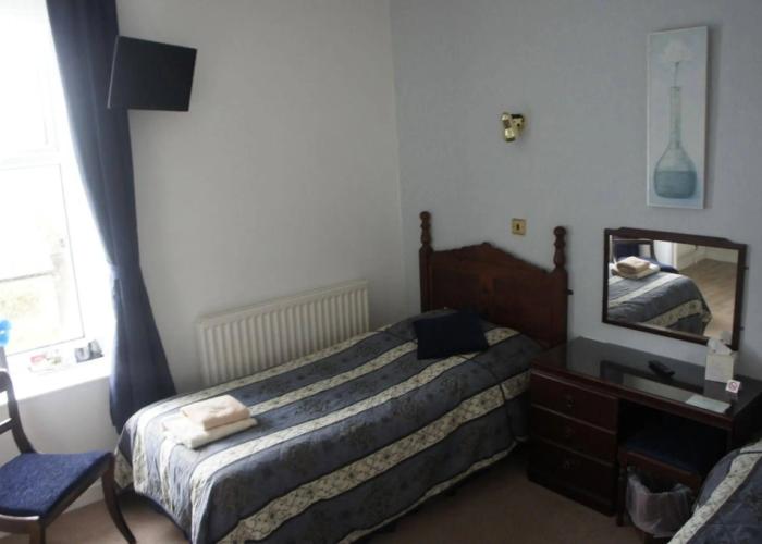 Plas Isa Hotel
