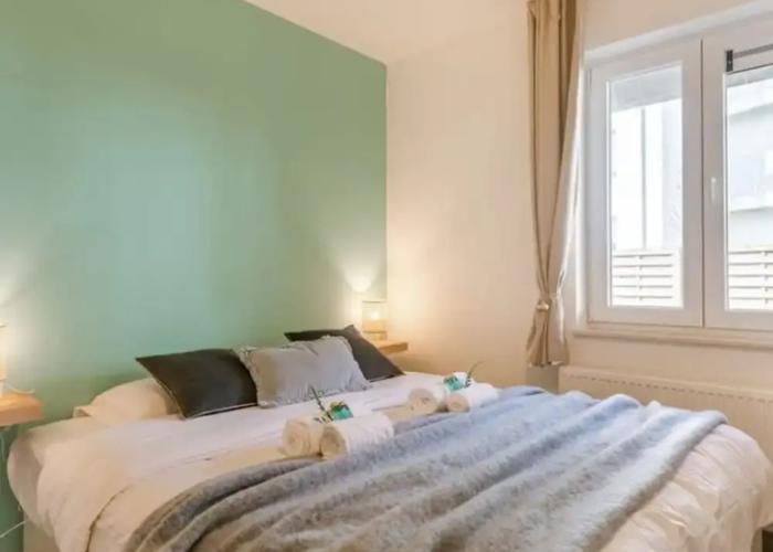 Bright Apartment With Large and Sunny Garden