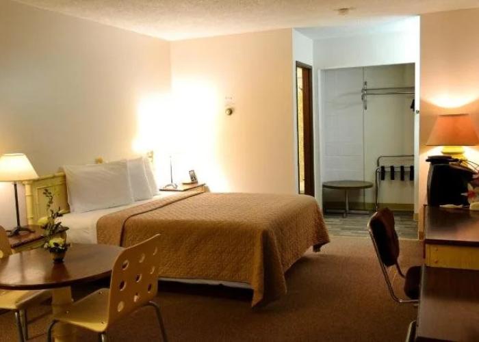 Hoo - Doo Motel