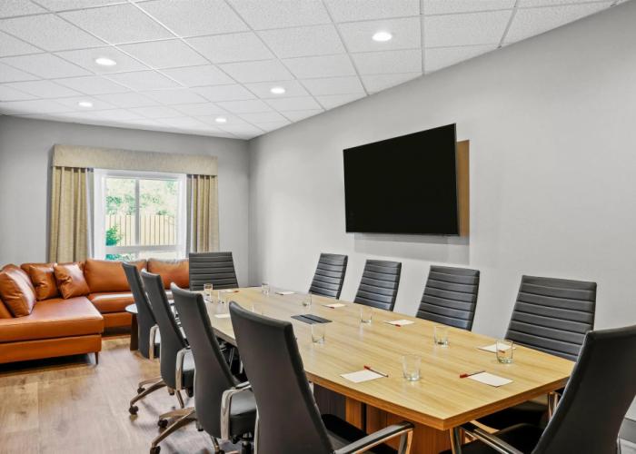Ramada by Wyndham Drumheller Hotel & Suites