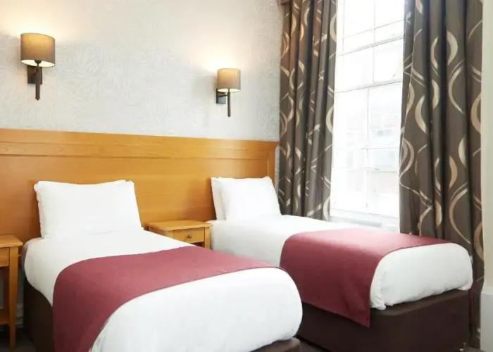 Lamb Hotel by Greene King Inns