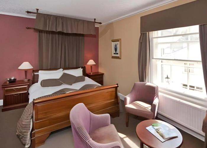 Lamb Hotel by Greene King Inns