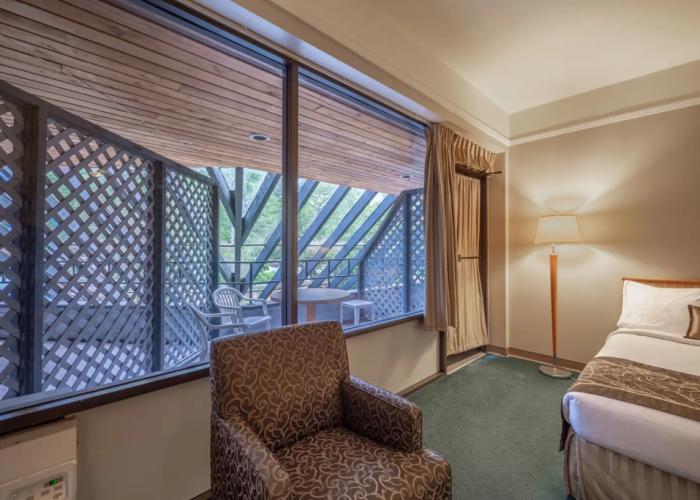 Cedars Inn Hotel & Convention Center
