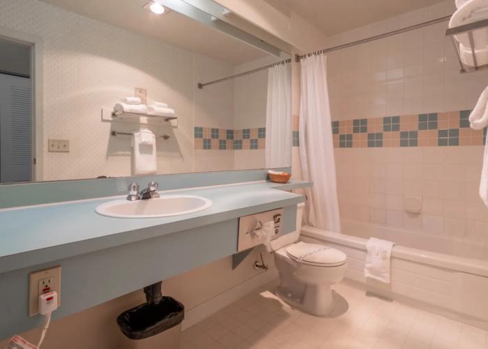 Cedars Inn Hotel & Convention Center