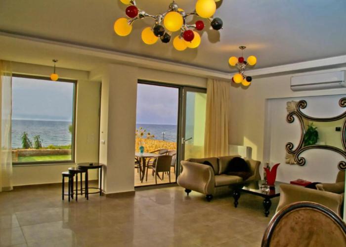 Beach Front Villa Peri