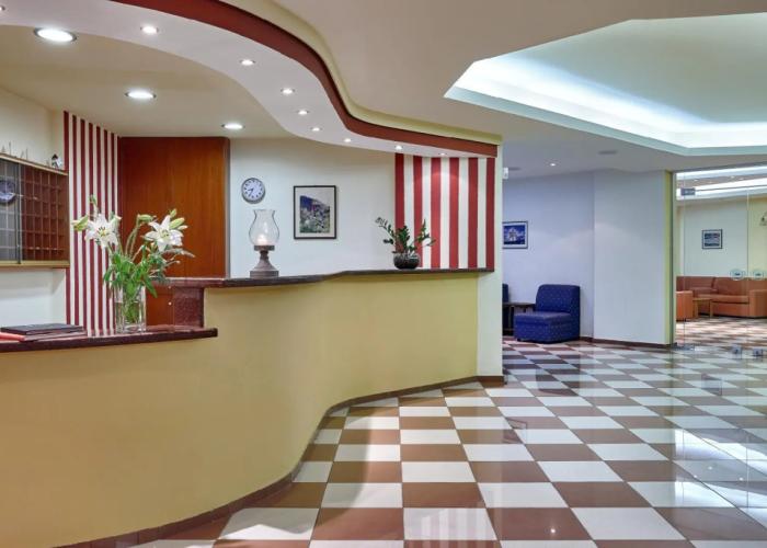 Noble Hotel Suites - Adults Only