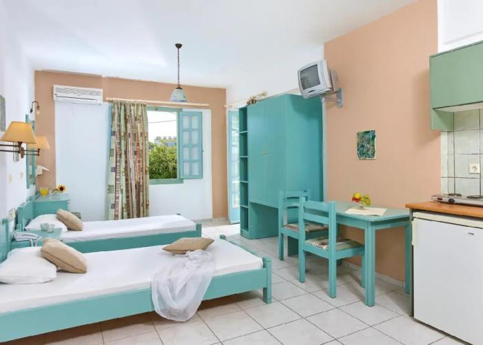 Noble Hotel Suites - Adults Only