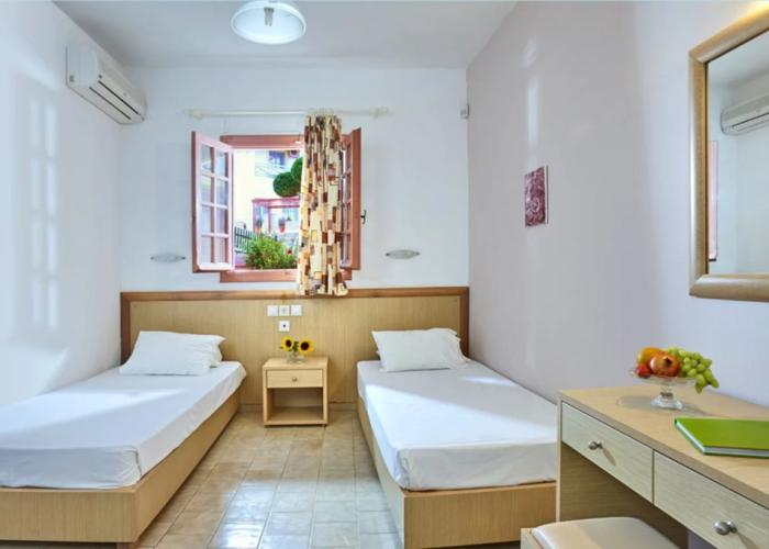 Noble Hotel Suites - Adults Only