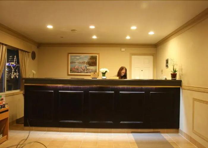 Heritage Inn