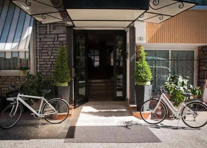 Hotel Ariston