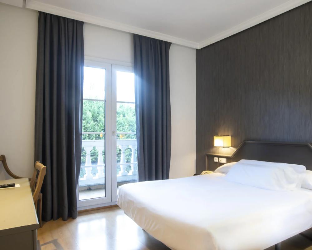фото Hotel Urdanibia Park
