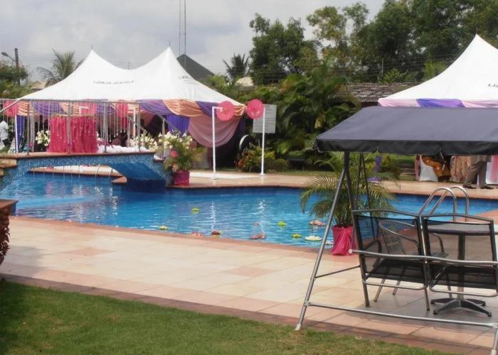 Axari Hotel & Suites