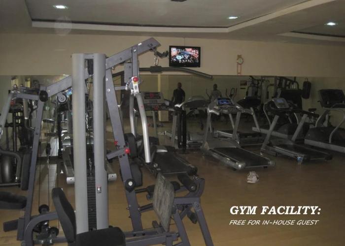 Axari Hotel & Suites