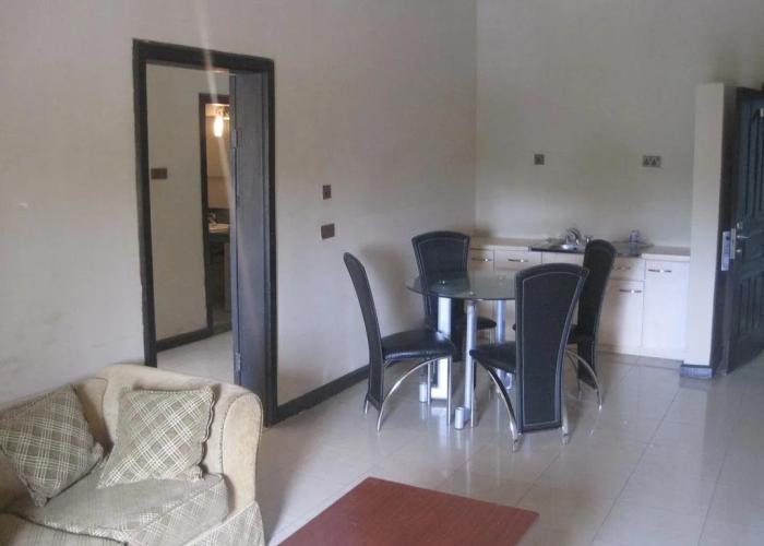 Axari Hotel & Suites