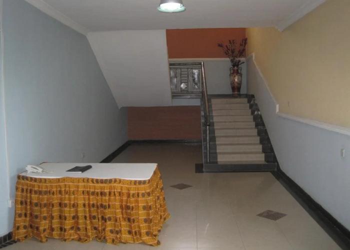 Axari Hotel & Suites