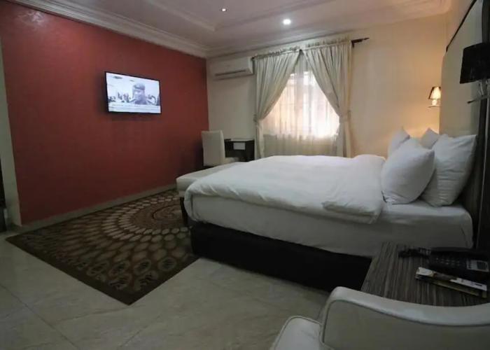 Adsuit Hotel Calabar