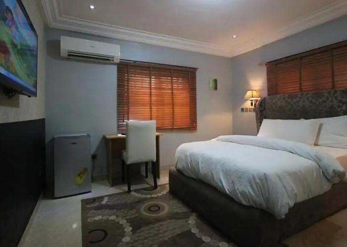 Adsuit Hotel Calabar