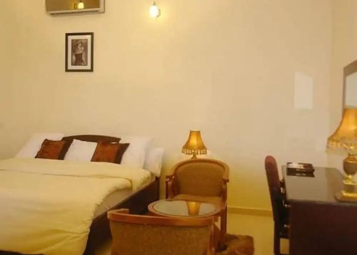 Mangel Hotel and Suites