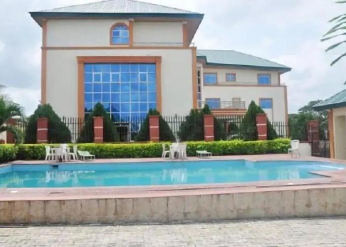 Mangel Hotel and Suites