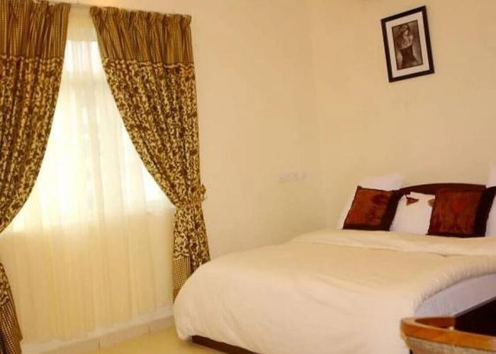 Mangel Hotel and Suites