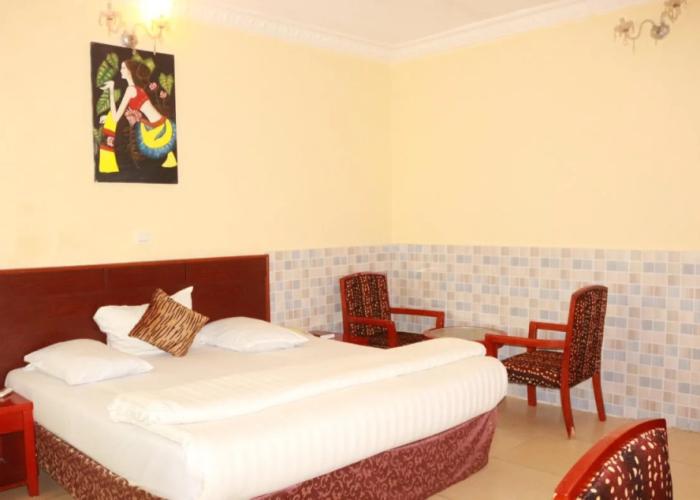 Carlcon Hotel