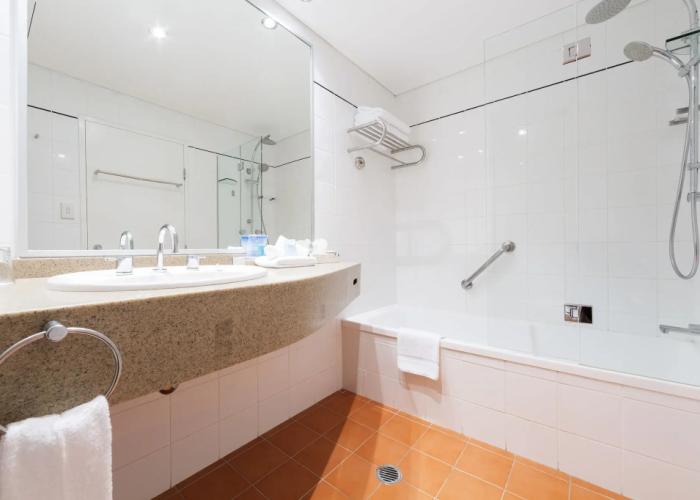 Novotel Canberra