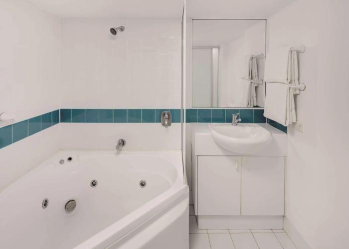 Adina Serviced Apartments Canberra James Court