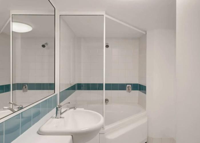 Adina Serviced Apartments Canberra James Court