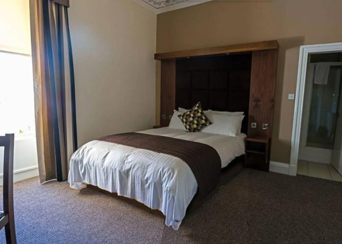 Strathearn Hotel