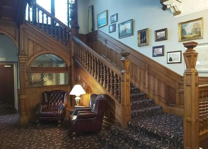 Strathearn Hotel