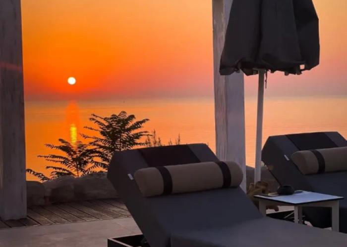 Akrotiri Olympus Luxury Suites