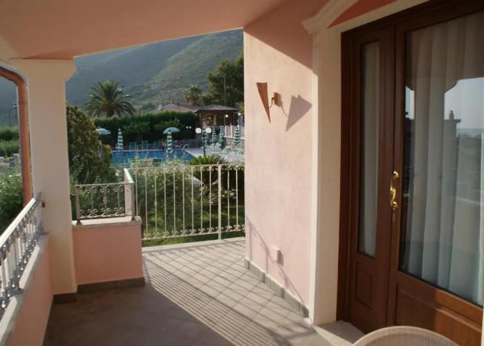 Hotel Ristorante Borgo La Tana