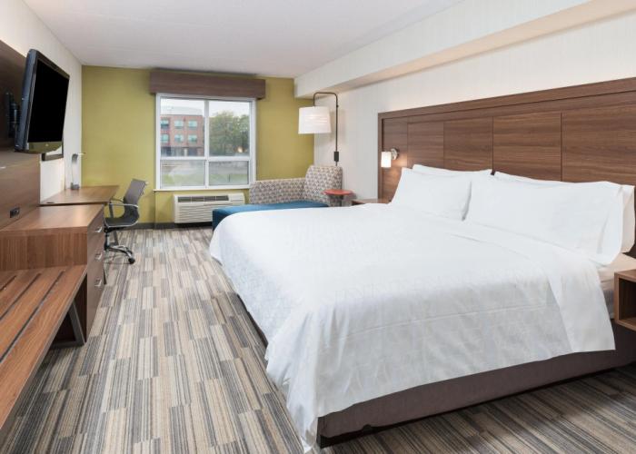 Holiday Inn Express & Suites Milton by IHG