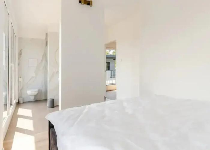 THE WOS Apartments