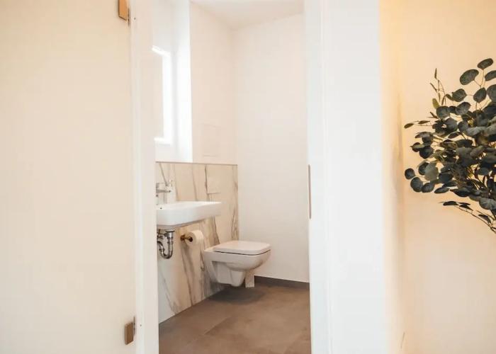 THE WOS Apartments