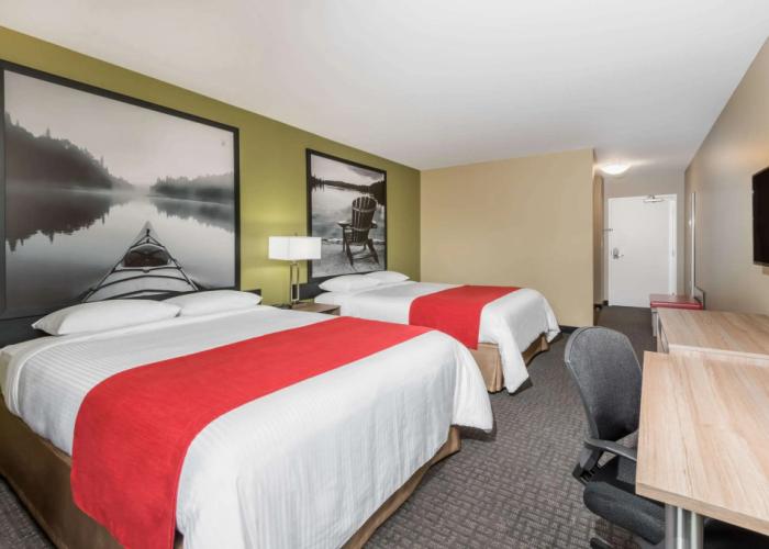 Super 8 by Wyndham Mont Laurier