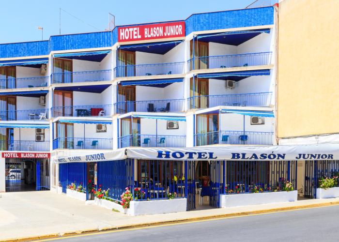 Hotel Blasón Junior