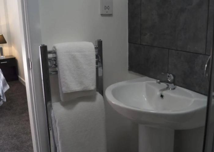 Kirks Korner Hotel