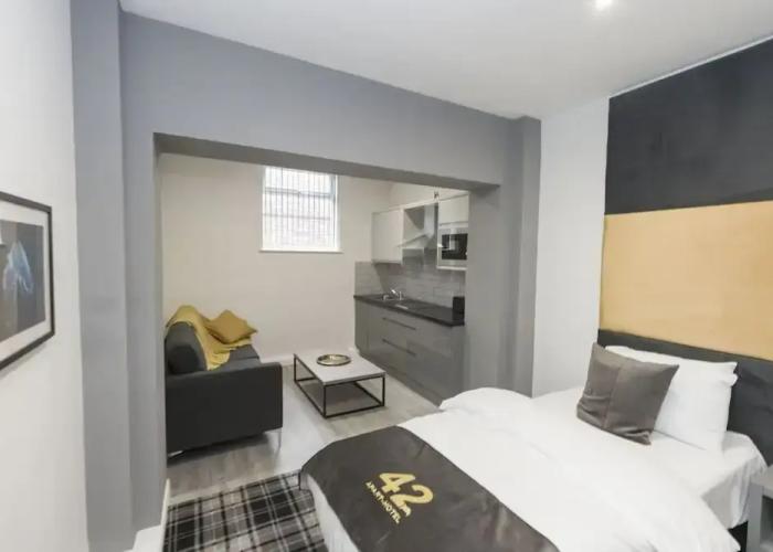 42 Apart-hotel