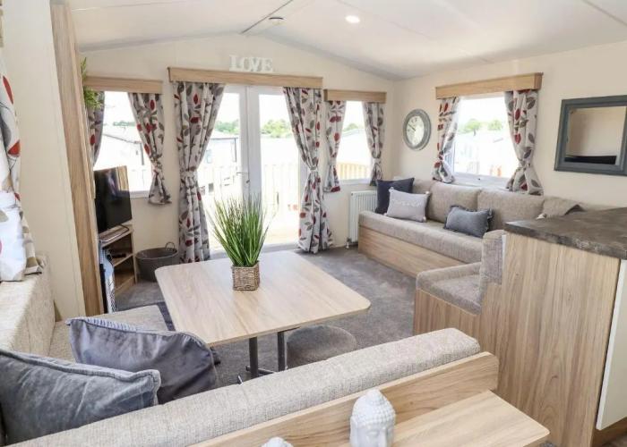 3 Bed New Lodge - 7 Lakes Country Park Dn17