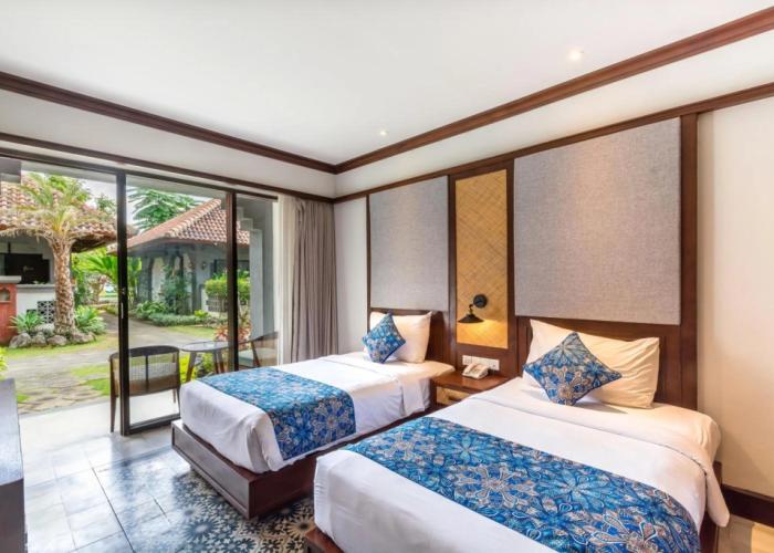 Lovina Beach Club & Resort