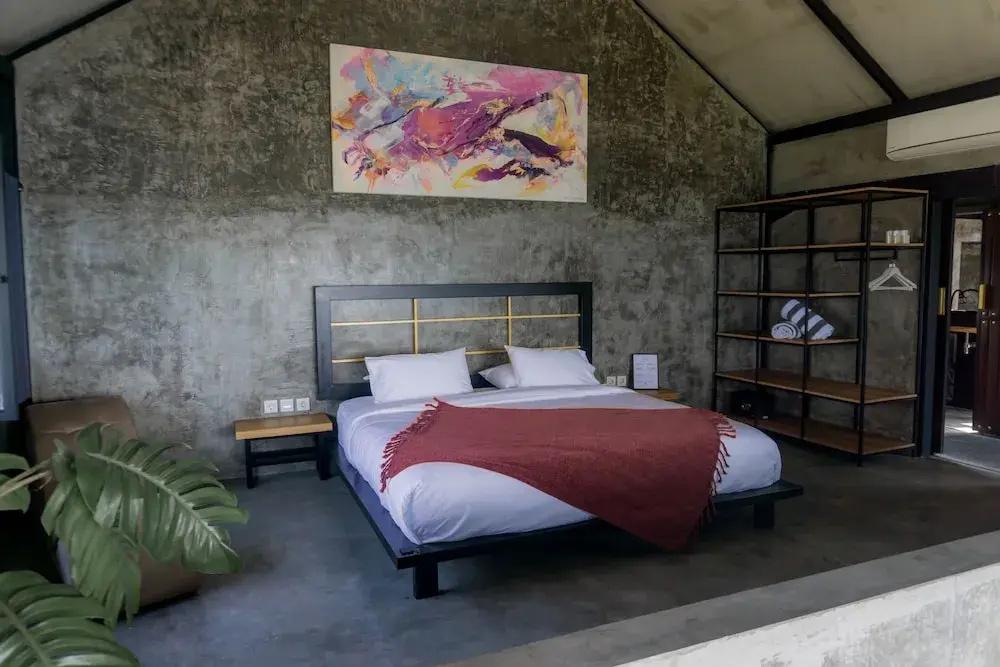 фото EJ House