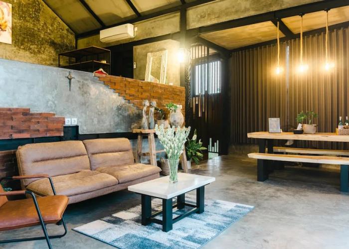 EJ House