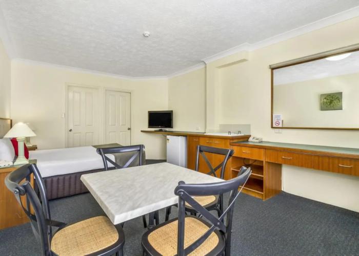 Bayswater Tweed Motel