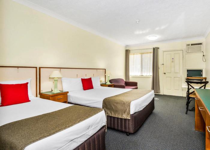 Bayswater Tweed Motel