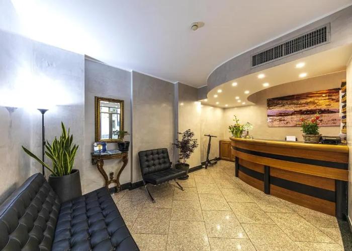 Hotel Intra