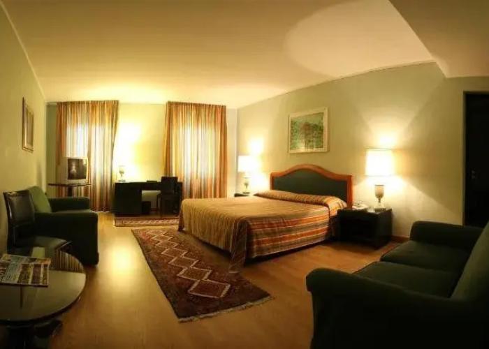 Hotel Intra