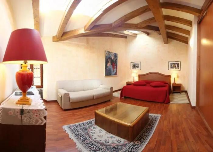 Hotel Intra